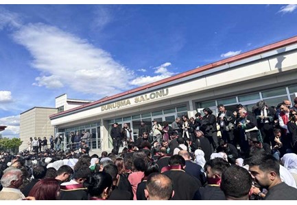 KOBANİ DOSYASI KARARINI TANIMIYORUZ, KOBANİ ,SELAHATTİN DEMİRTAŞ ,FİGEN YÜKSEKDAĞ ,KOBANİ DOSYASI,