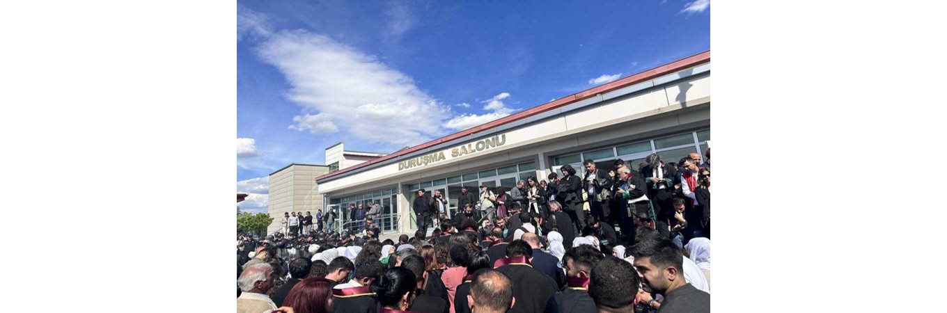 KOBANİ DOSYASI KARARINI TANIMIYORUZ, KOBANİ ,SELAHATTİN DEMİRTAŞ ,FİGEN YÜKSEKDAĞ ,KOBANİ DOSYASI